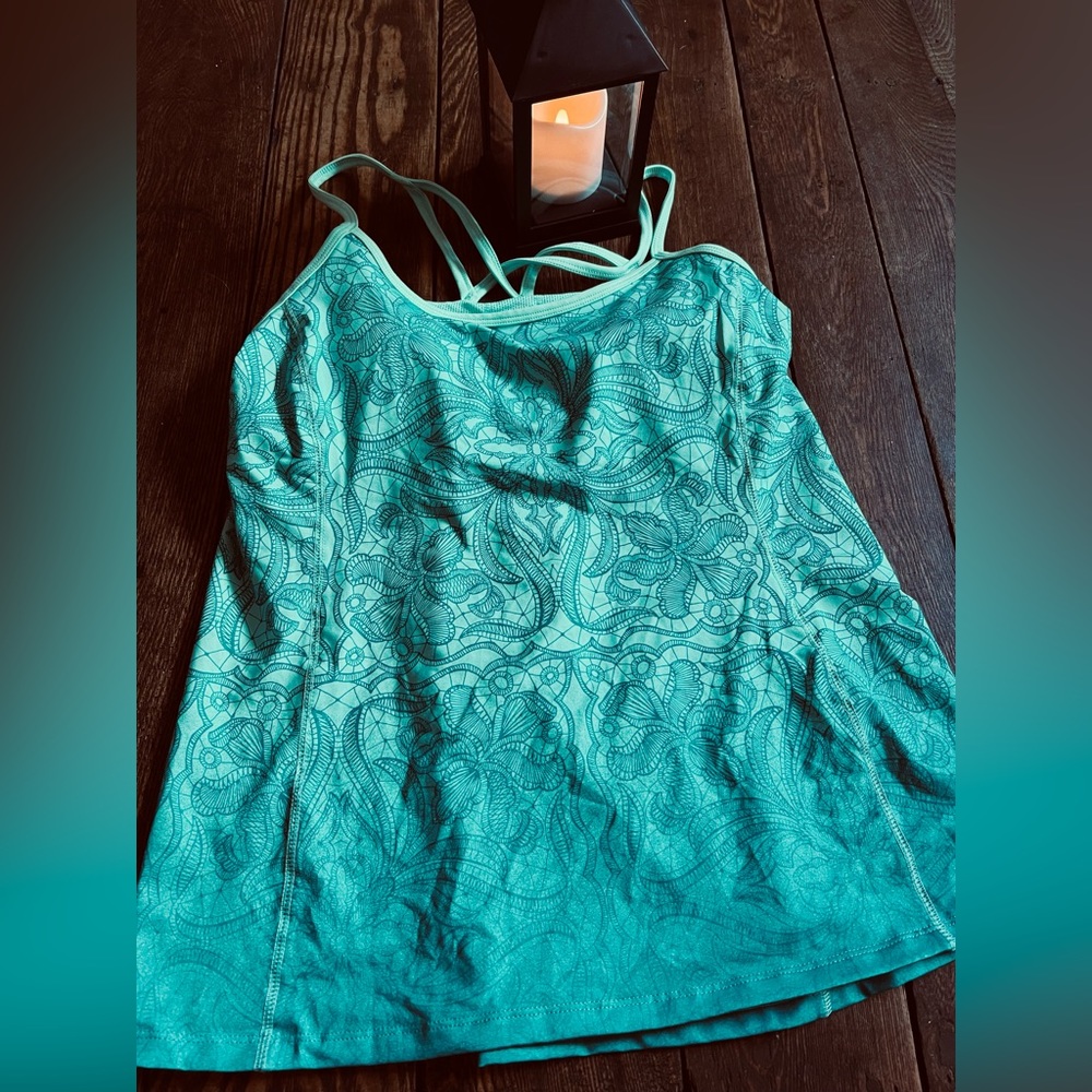 Athleta exercise top size XL